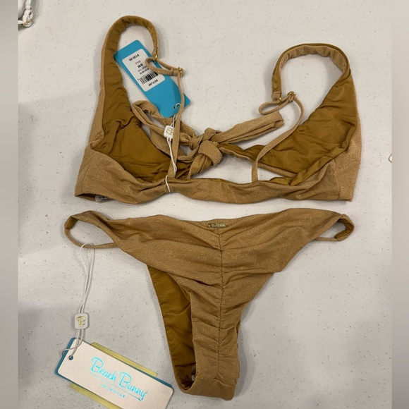 Beach bunny bikini set - Picture 3 of 3